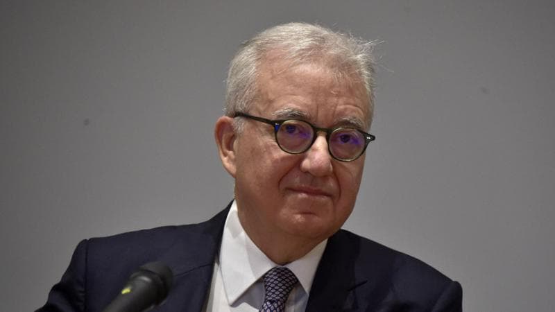 “È stata una nostra decisione la sua rimozione”. Con queste parole l'esecutivo si dissocia da Del Deo. 2