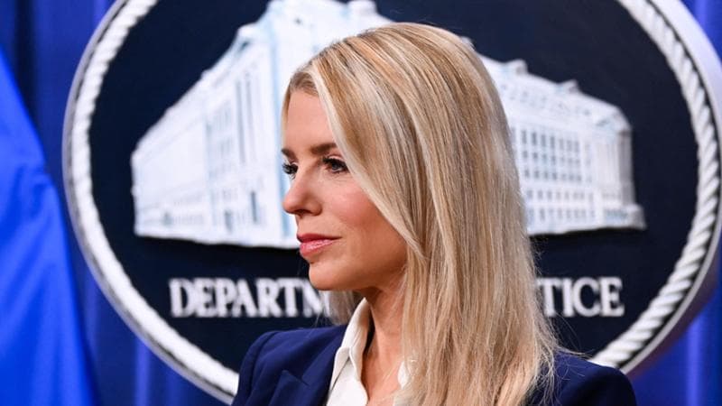 Trump destituisce la procuratrice generale Pam Bondi, secondo i media statunitensi: “Responsabile della gestione del caso Epstein” 2