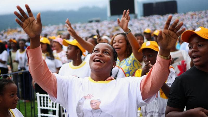 Ultima celebrazione in Africa con 30mila partecipanti, oggi papa Leone XIV fa ritorno a Roma. 2