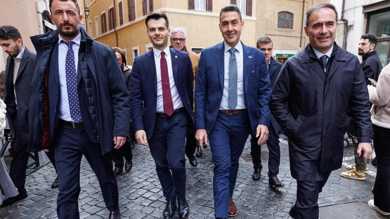 Vannacci nomina un suo rappresentante nella commissione Difesa per sollevare questioni su armamenti e supporto all'Ucraina. 2