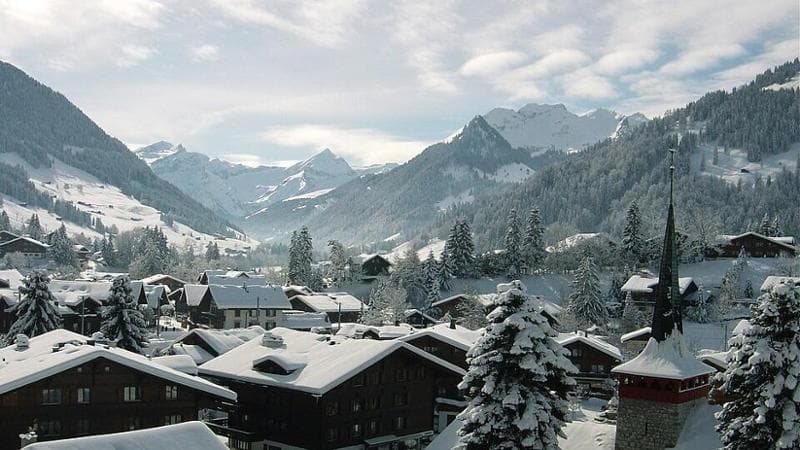 A Gstaad, negli chalet delle persone molto facoltose, è emersa una rete di sfruttamento di lavoratrici domestiche. 2