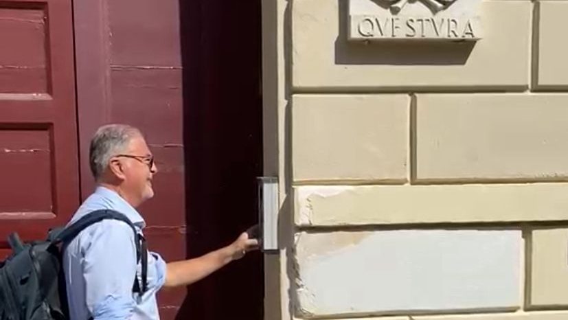 Alan Fabbri deposita un documento 'singolare' sui banchi dell'opposizione. Anselmo: “Si tratta di intimidazione” 1