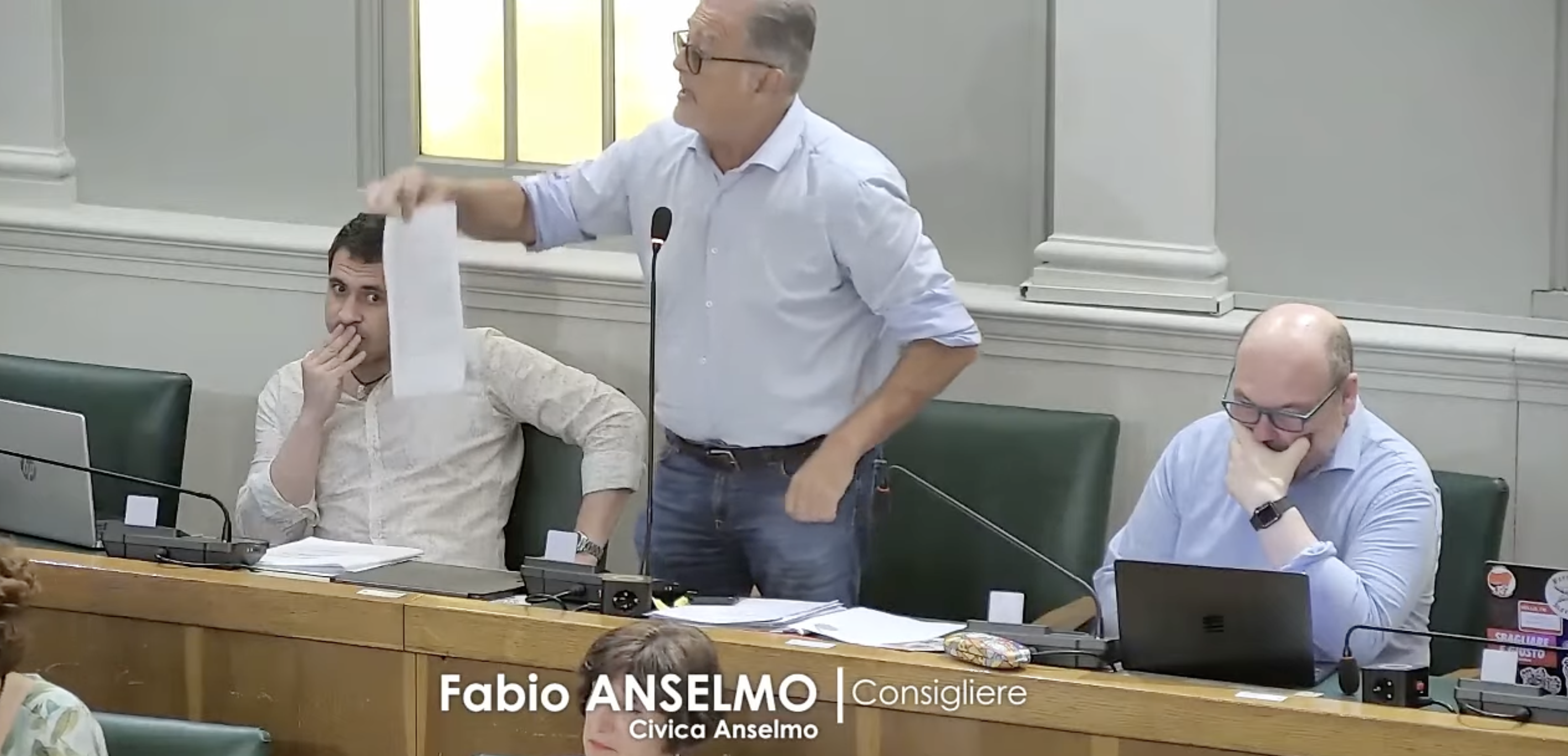 Anselmo presenta una denuncia in Questura: “Fabbri ha tentato in modo maldestro e misero di fermarmi” 1