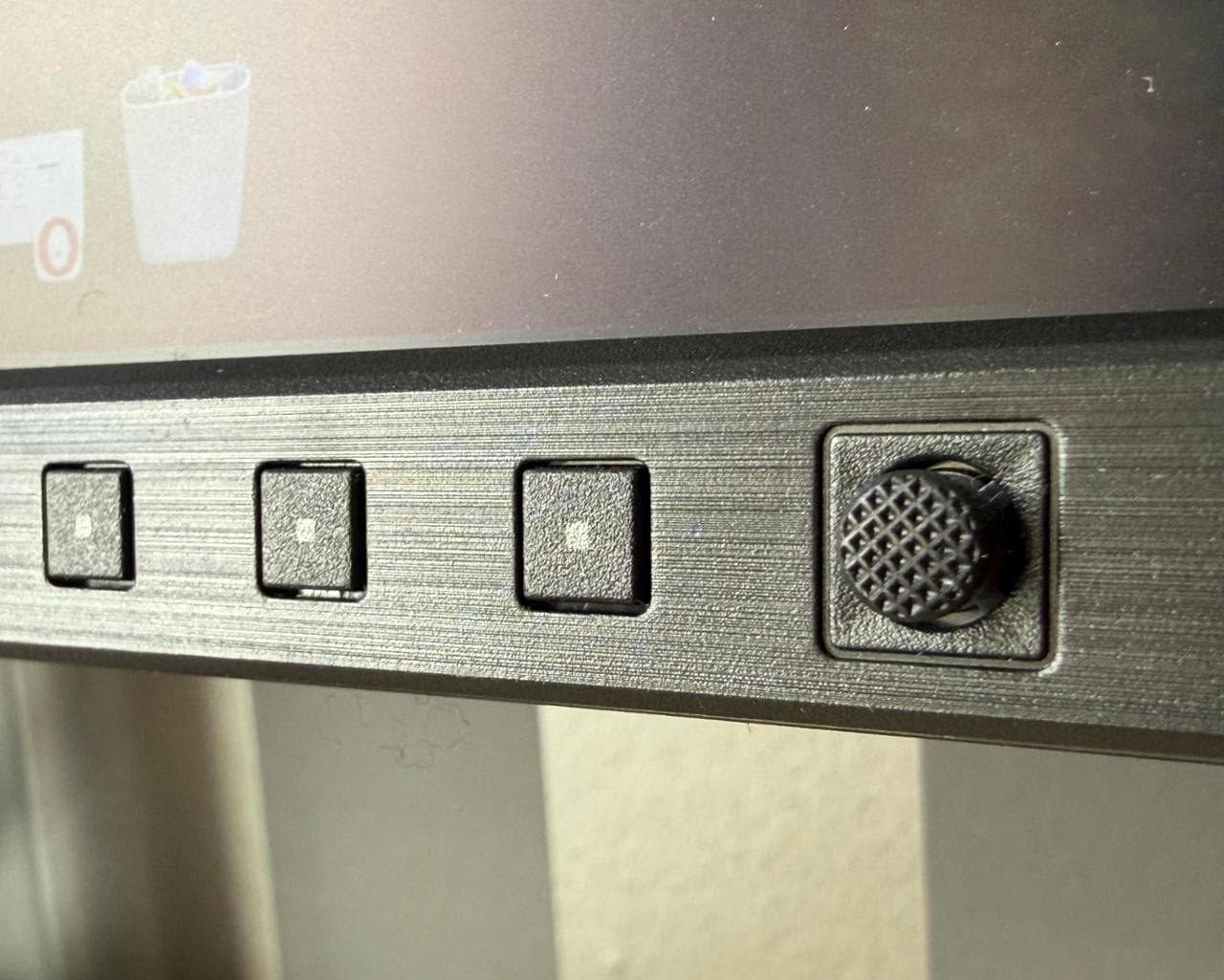 Asus ProArt Display PA27JCV: un monitor 5K ideale per computer portatili Apple e altri dispositivi. 5