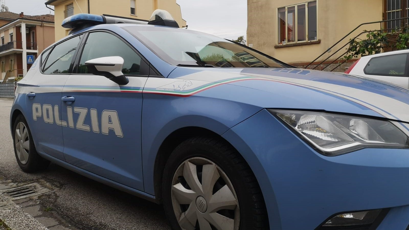 Due denunce da parte della Polizia di Stato per tentato furto e guida senza patente. 1