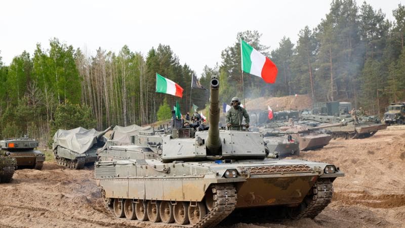 Eliminato dalla proposta del centrodestra il comma relativo alla revisione al 5% delle spese per la difesa della NATO. 2
