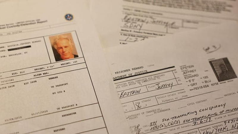 Epstein, il messaggio di congedo conservato dall'ex compagno di detenzione. "L'FBI ha condotto indagini per mesi senza risultati" 3