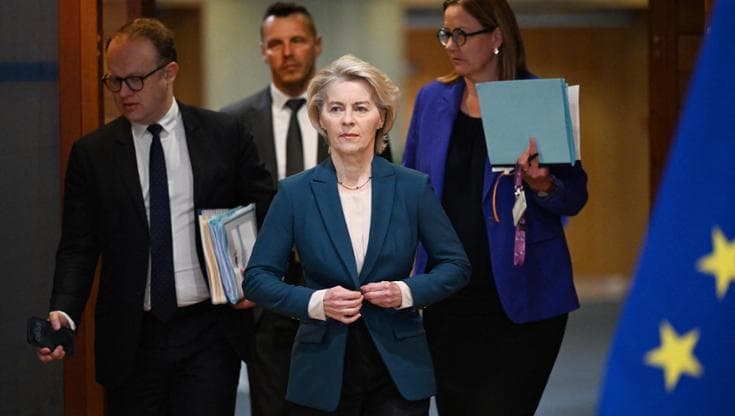 Europa, Von der Leyen critica i social media: “Sfruttano le vulnerabilità dei minori, servono regole per tutelarli” 2