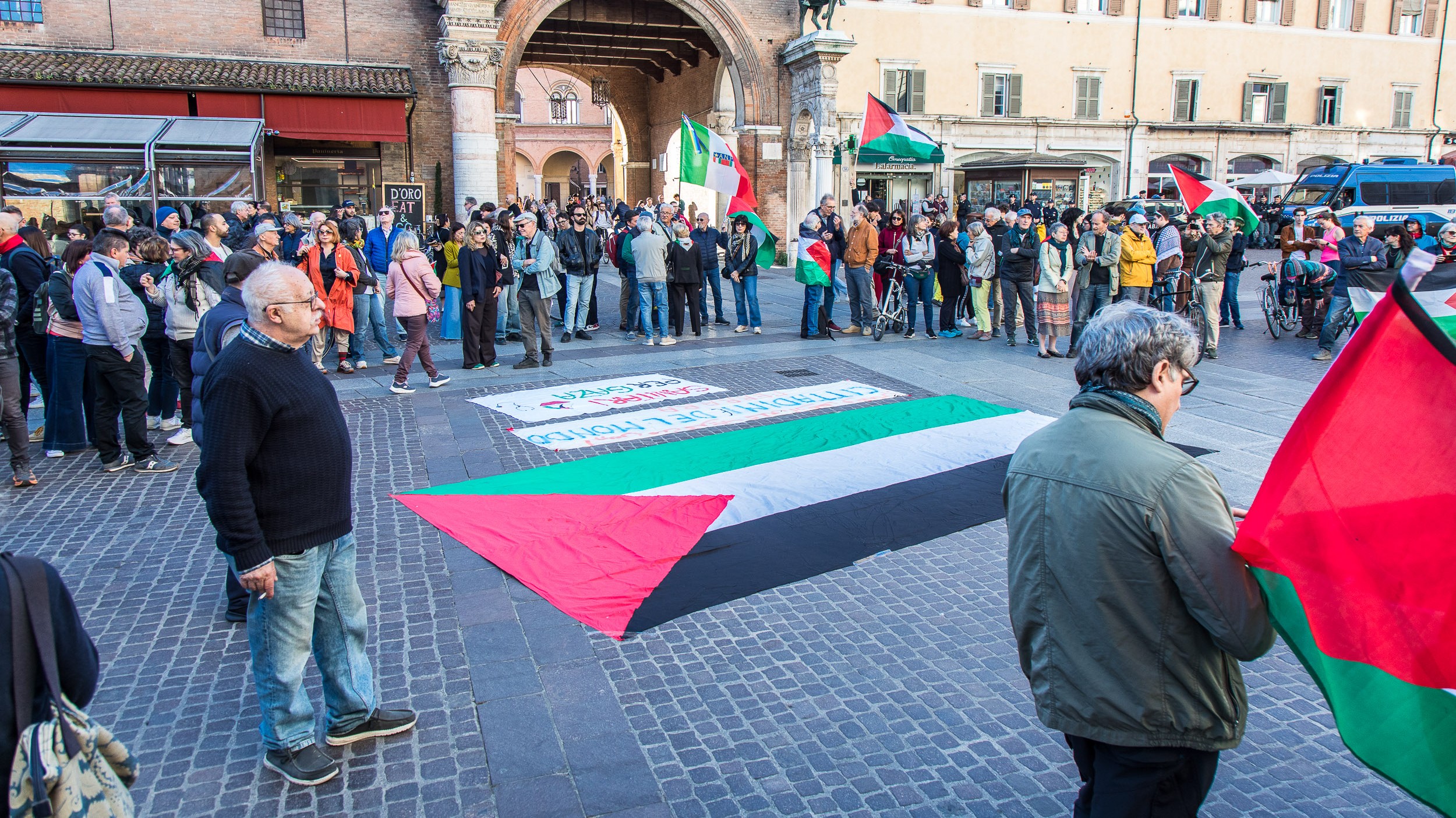 Ferrara, manifestazione per la Global Sumud Flotilla: “Infranto il diritto internazionale” 1