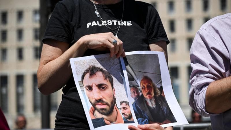 Flotilla, l'attivista Abukeshek liberato da Israele è arrivato ad Atene. Ávila si dirige verso il Cairo. 2