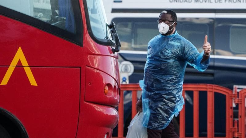 Hantavirus, 11 casi di contagio sulla Hondius, la turista francese rimane in condizioni critiche. Oms: ora la responsabilità passa ai singoli Stati. 2