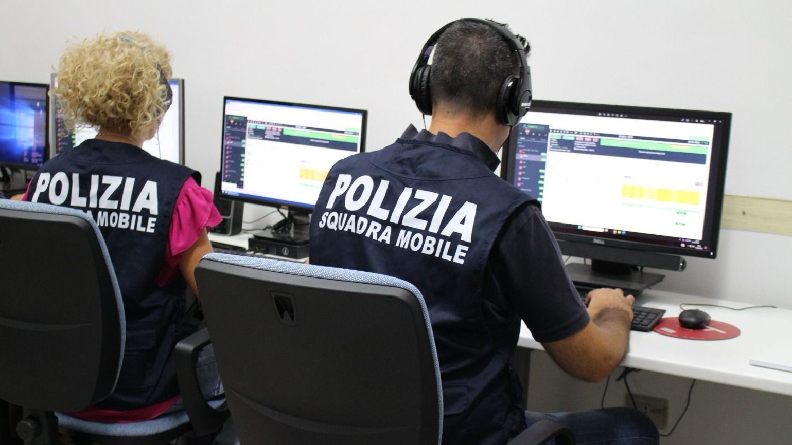 Indagine sul traffico di dati riservati dei personaggi famosi: tre residenti di Ferrara coinvolti, uno è detenuto. 1