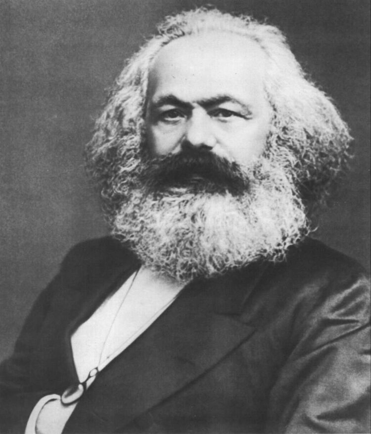 Karl Marx, nato il 5 maggio 1818, ha trasformato il panorama globale. 1