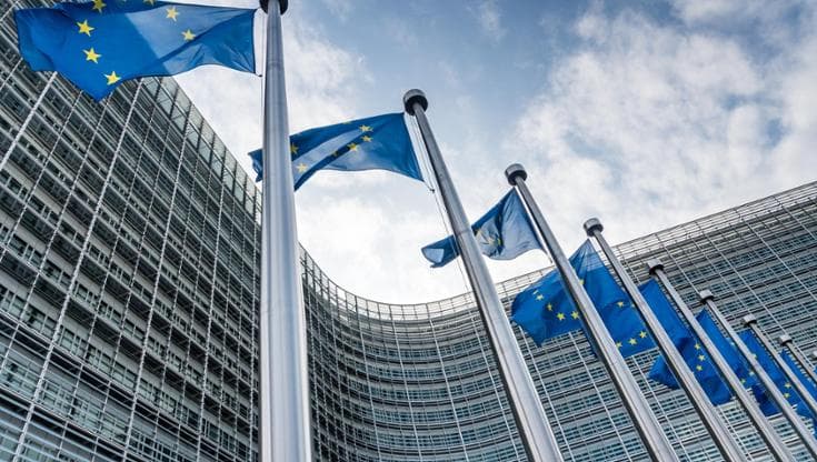 L'AI Act presenta una questione significativa: il modello tedesco potrebbe ostacolare lo sviluppo dell'industria italiana. 2