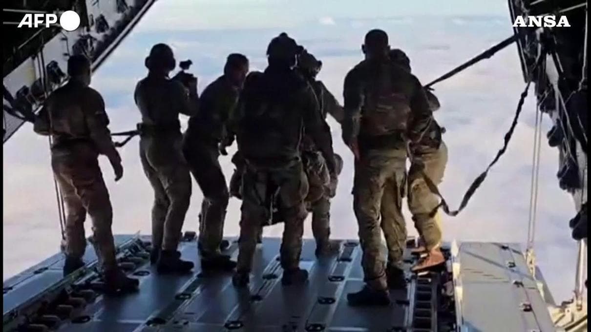 L'intervento dei paracadutisti britannici a Tristan da Cunha per soccorrere un connazionale. 2