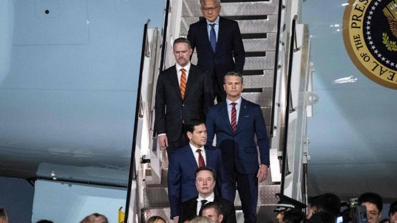 Musk, Cook e il CEO di Nvidia: i colossi tecnologici a bordo dell'Air Force One verso Pechino avviano la competizione commerciale. 2
