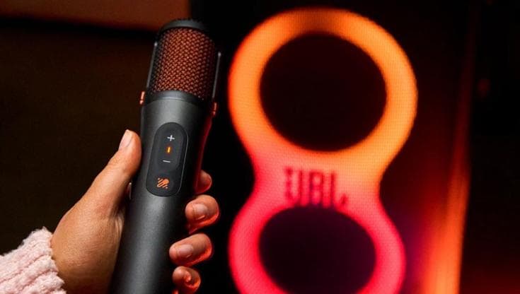 Ottant'anni di JBL: presentazione di nuove cuffie, altoparlanti e karaoke con intelligenza artificiale. 2