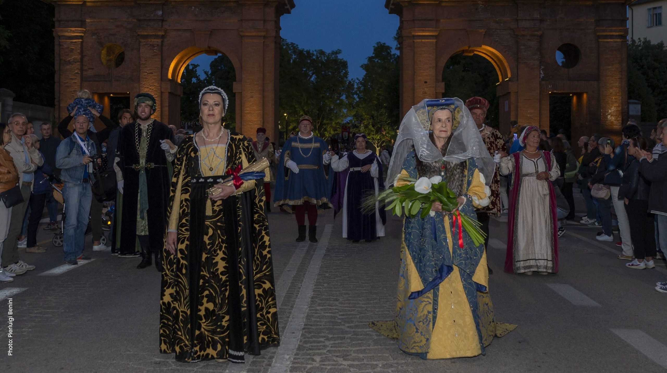 Palio. Alba Parietti sarà la madrina del Magnifico Corteo 1