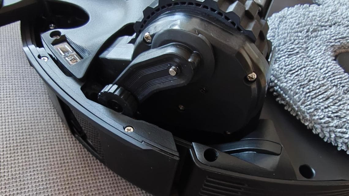 Roborock Saros 20, testato: supera gli ostacoli, forte capacità di aspirazione. 10