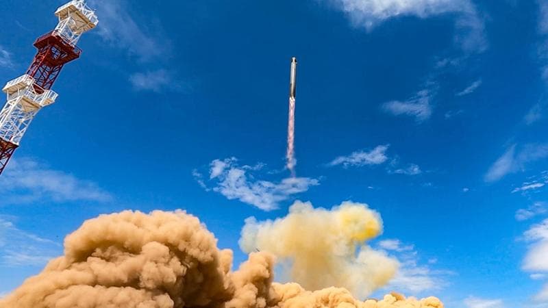 Satan, il missile innovativo di Putin: 15 testate nucleari e un sistema di lancio con velocità ipersonica. 2