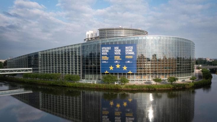 Semplificazione dell'AI Act: le nuove normative europee sull'intelligenza artificiale. 2