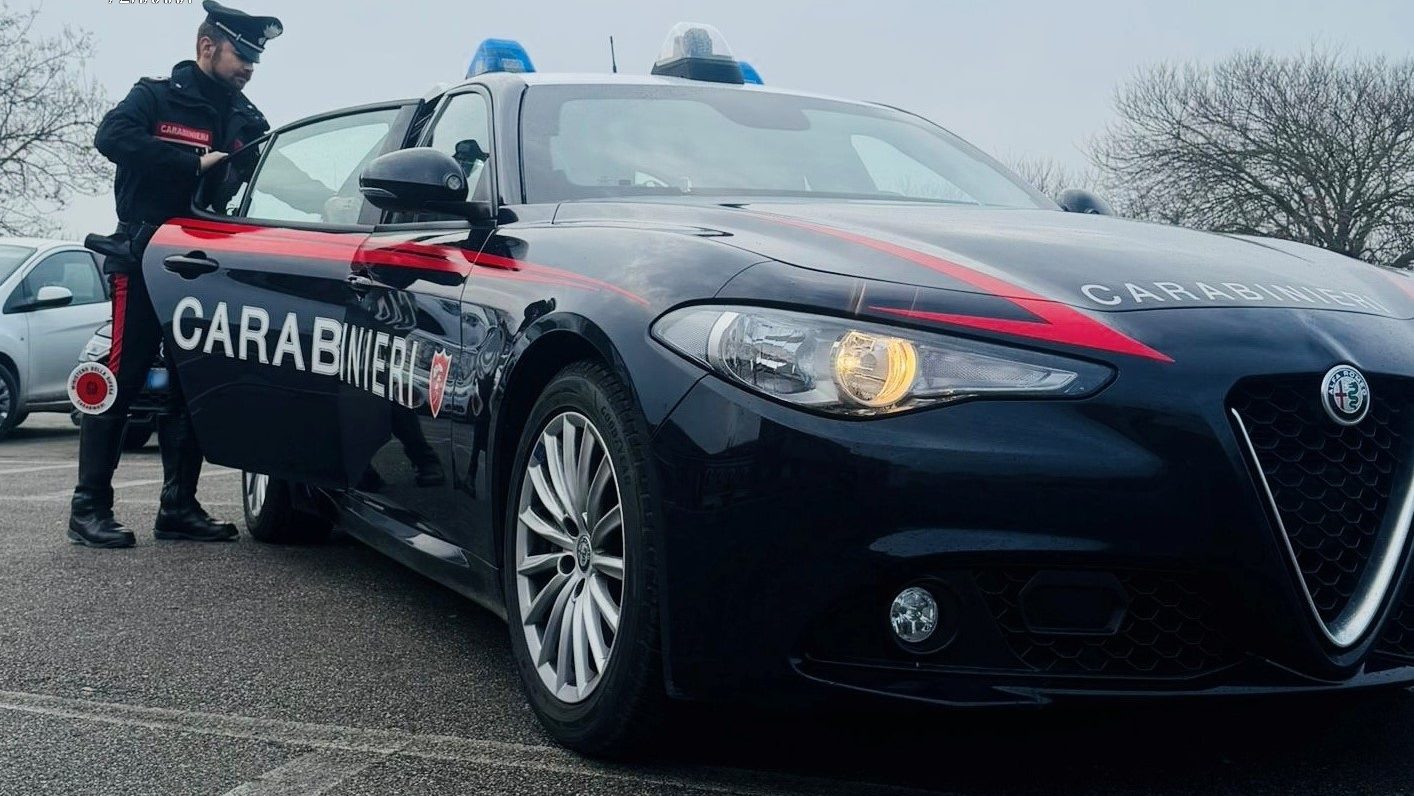 Sottrae una bicicletta e aggredisce i Carabinieri 1