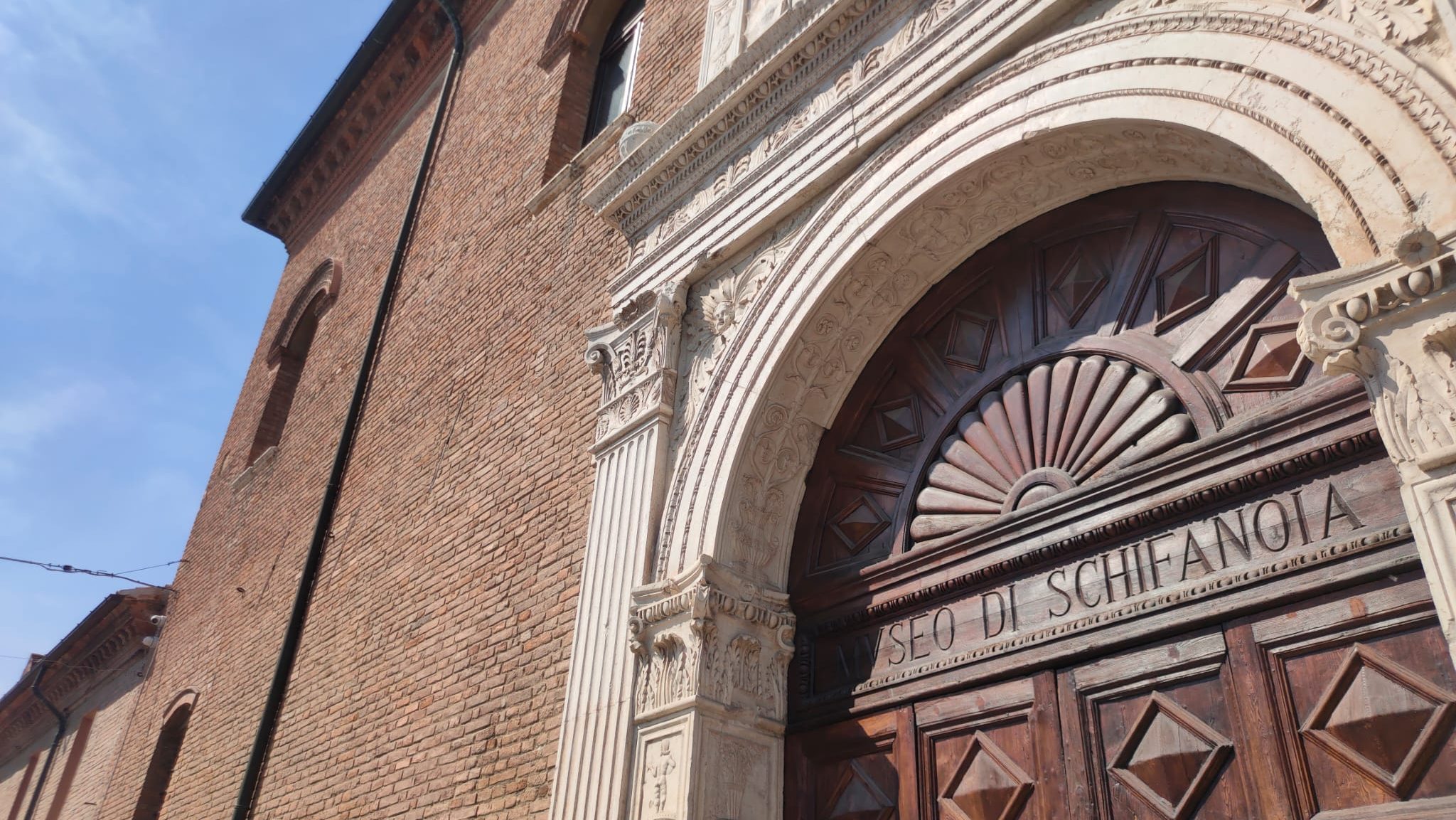 “Ariosto e la sua concezione. Intertestualità, ironia e realtà nel Furioso e nelle sue interpretazioni” 1