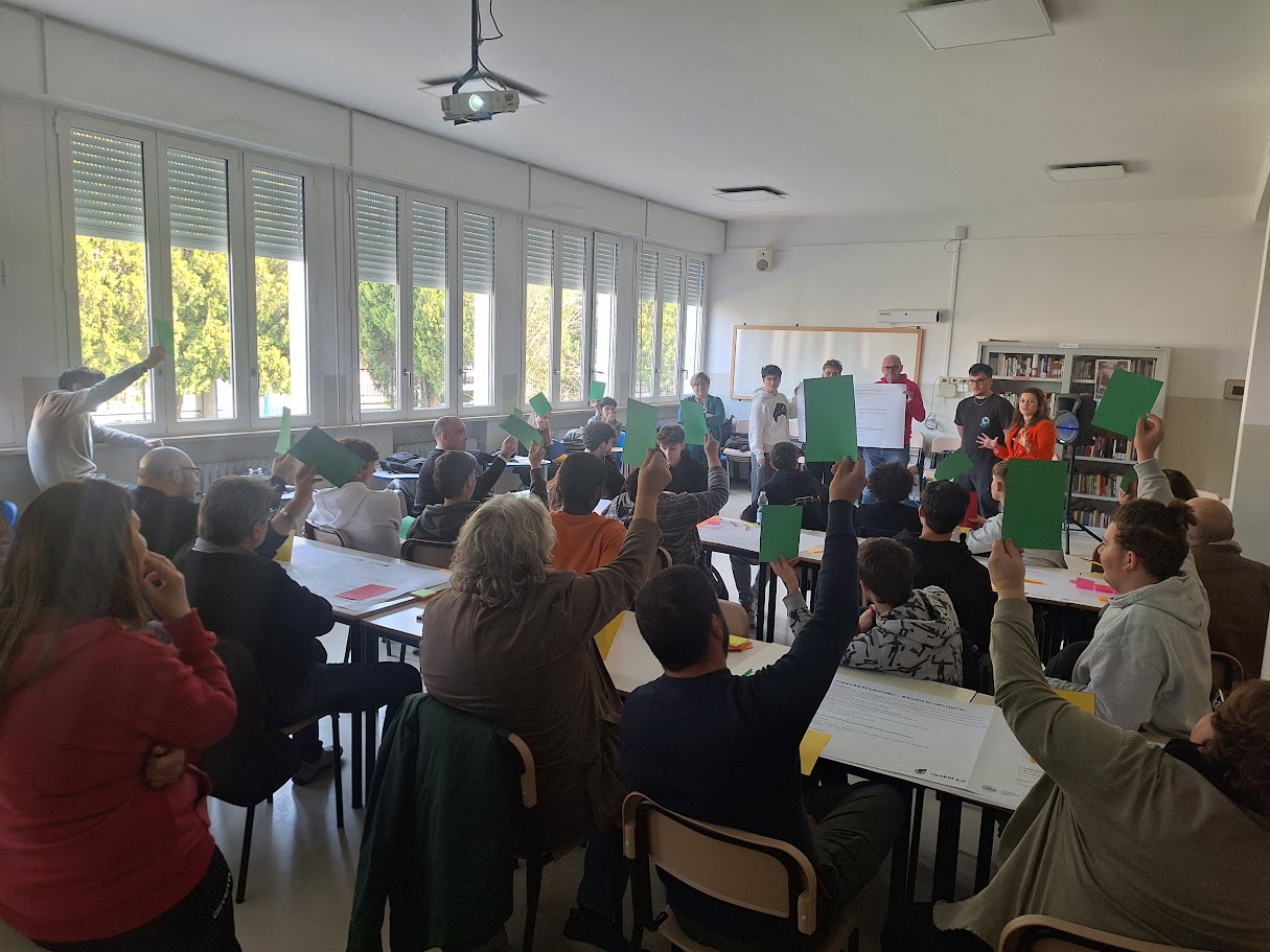 Dieci azioni da intraprendere (e quelle da evitare) per promuovere il confronto tra i giovani e le aziende: la proposta di Cna per il nuovo anno scolastico. 1