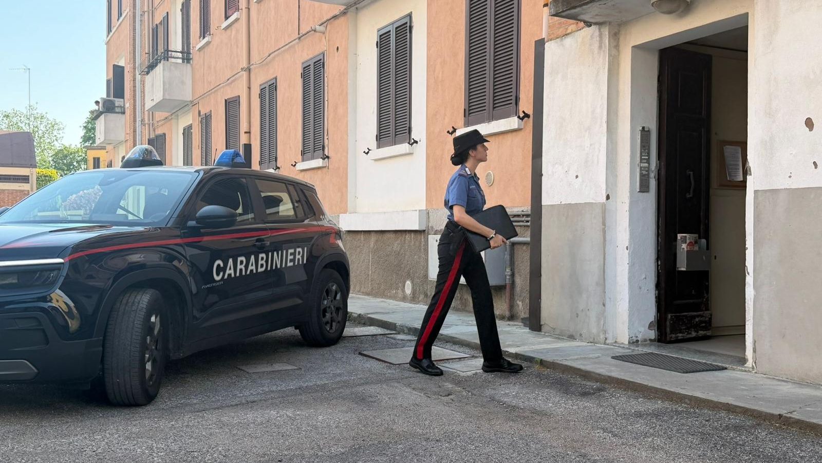 Due persone decedute in abitazione. I risultati delle analisi tossicologiche rivelano la presenza di farmaci psicotropi. 1