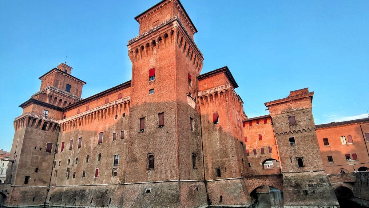 Ferrara invecchia e si fa sempre più vulnerabile. Crescono le preoccupazioni per i giovani, la povertà e la solitudine. 1