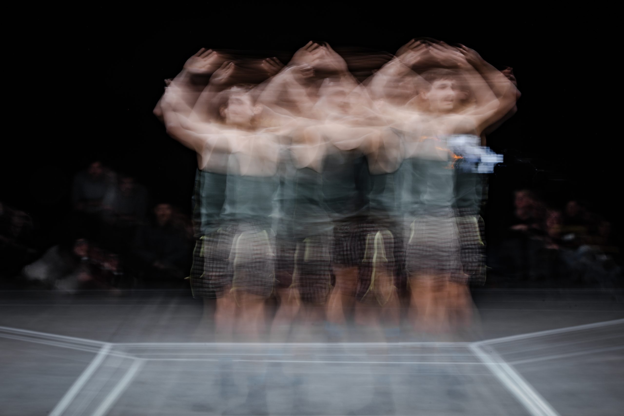 La performance di Alessandro Sciarroni al centro di Bonsai 1