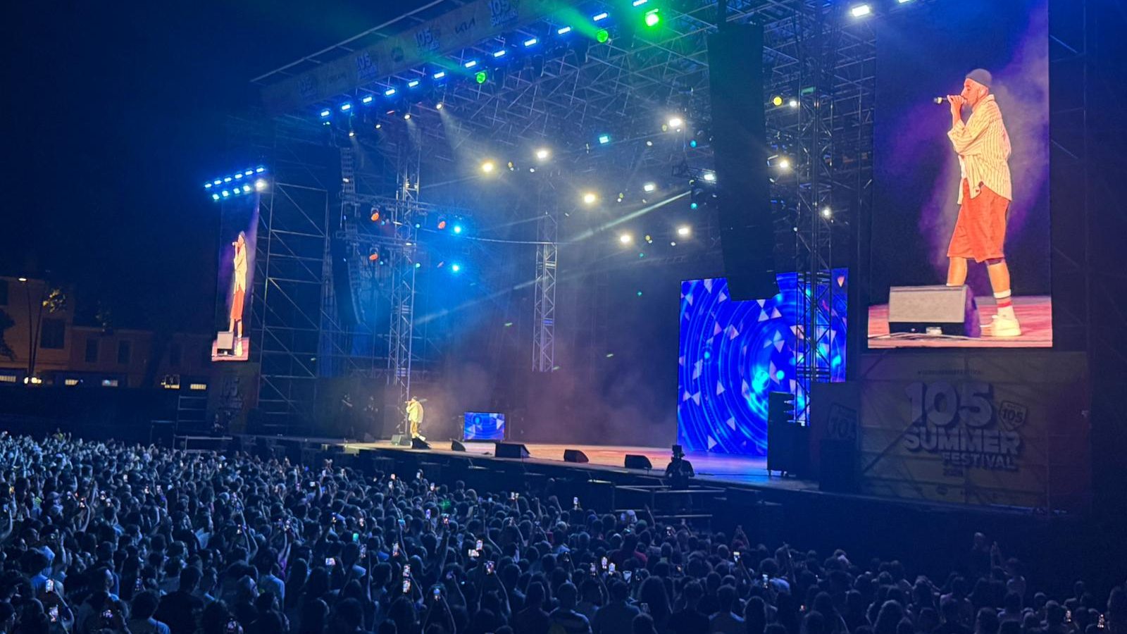Radio 105 illumina Piazza Ariostea: 18.000 partecipanti per una serata da festival 1