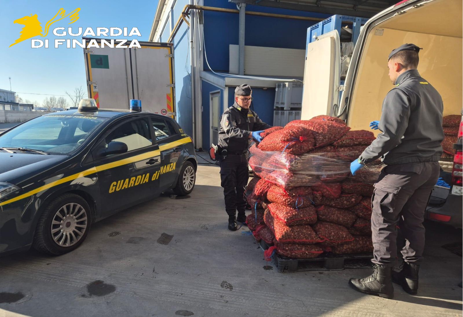 Arresto ai domiciliari per un condannato mafioso coinvolto nell'importazione clandestina di vongole. 1