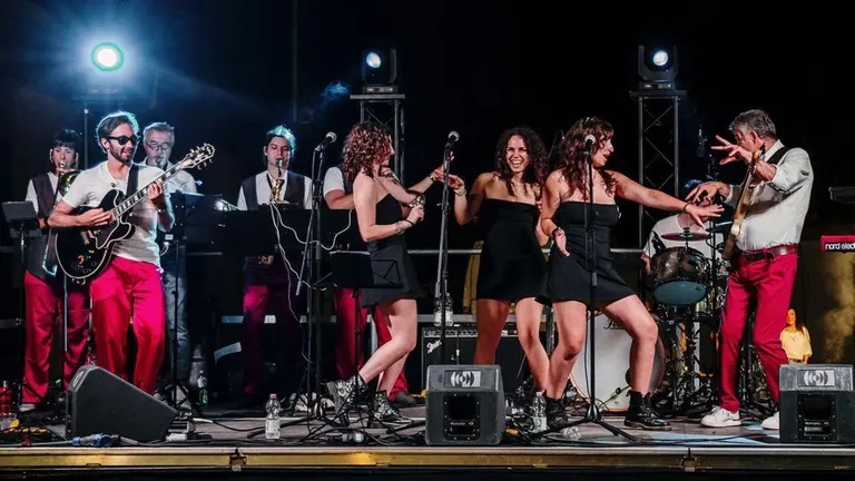 I Funky Strike animano Chiostro Live: undici artisti per una serata di soul, funk e rhythm & blues. 1