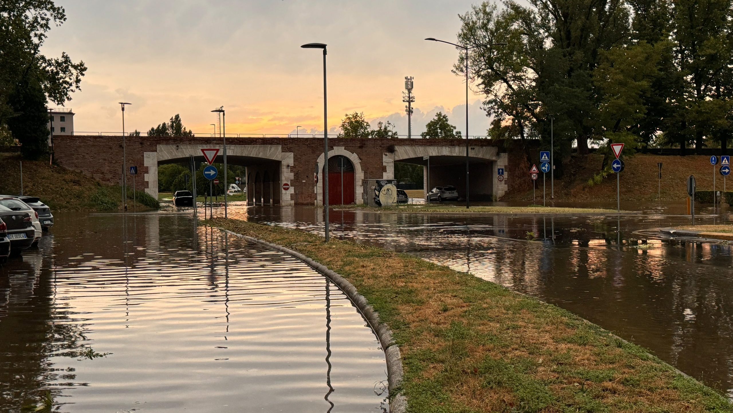 "È necessario un piano organico per le fognature e l'urbanistica, anziché continuare a gestire le emergenze." 1