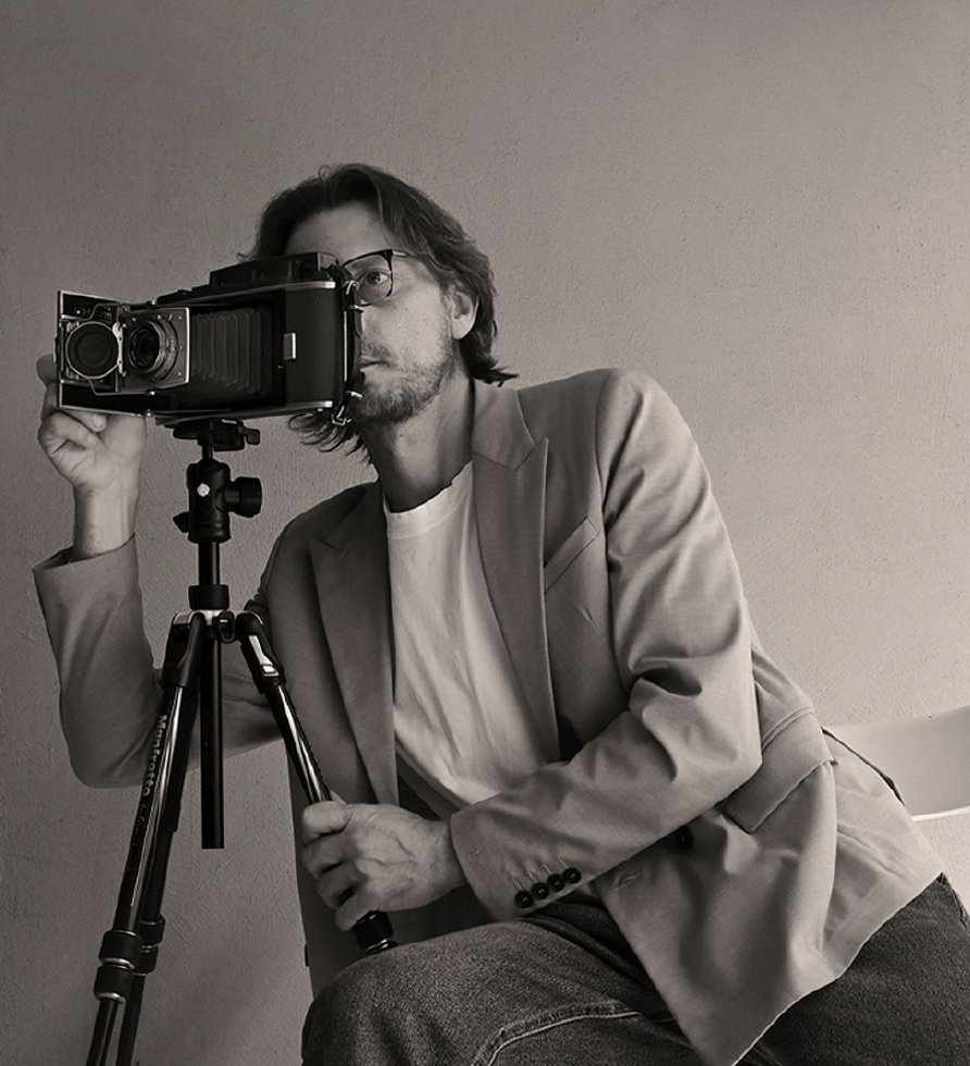 Fabio Pelinga presenta la mostra digitale “Un giorno il mondo farà a meno di te” a Ferrara 1