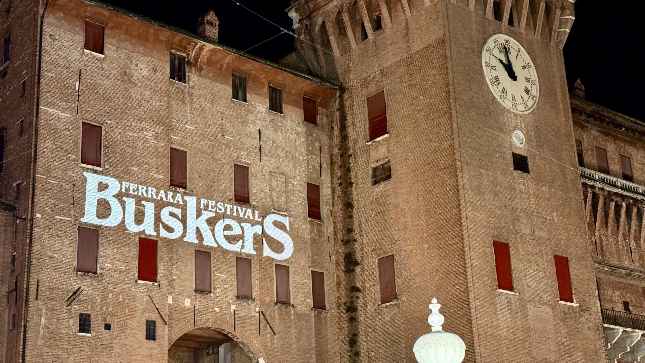Manuzzi al Ferrara Buskers: strade libere per i busker e teatri a pagamento per gli artisti internazionali 1