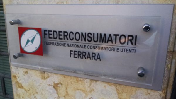 Federconsumatori avverte sui disservizi delle Pay Tv nel calcio: assistenza ai consumatori a Ferrara. 1