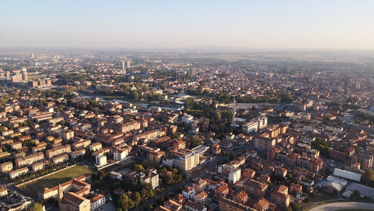 Ferrara analizzata attraverso i dati: invecchiamento della popolazione, diminuzione delle imprese, ma export e turismo si mantengono stabili. 1