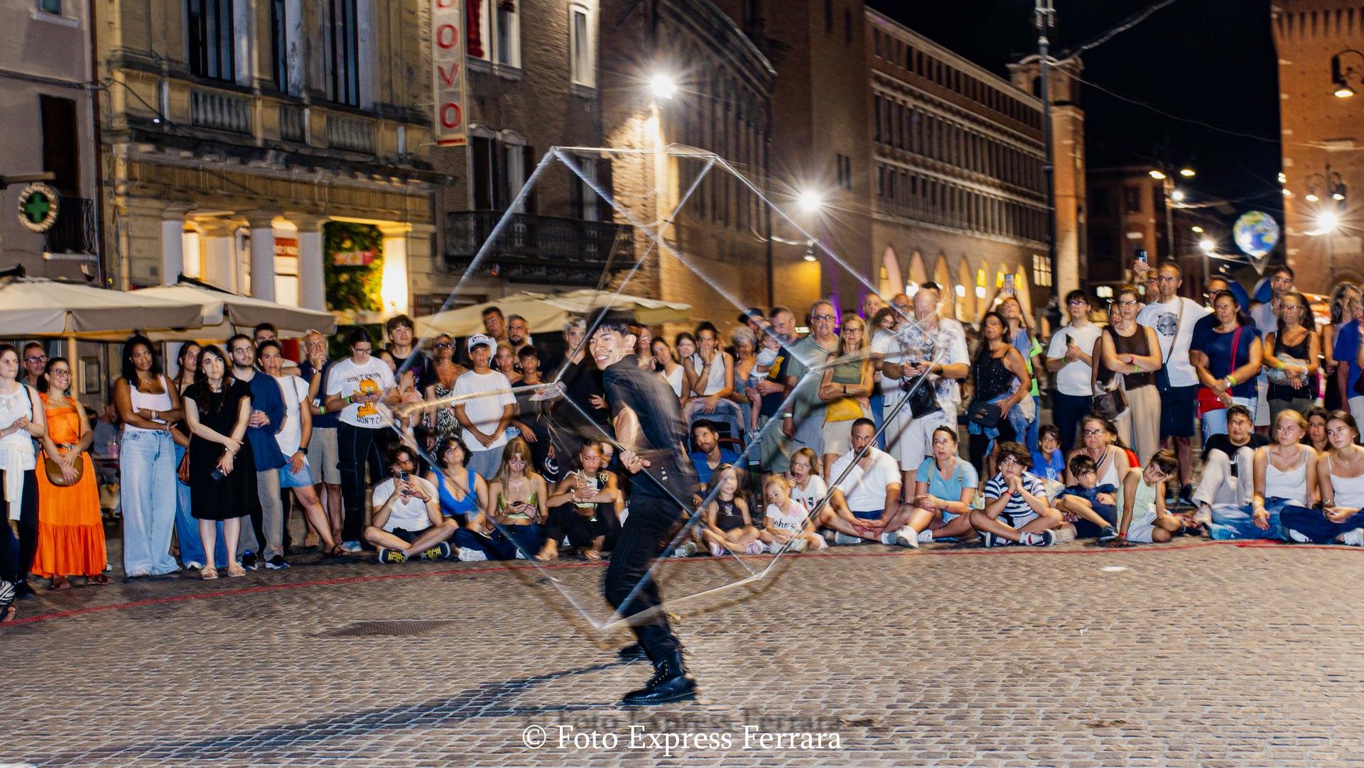 Ferrara Buskers Festival, conto alla rovescia per il gran finale Ferrara Buskers Festival: il countdown per la serata finale 1