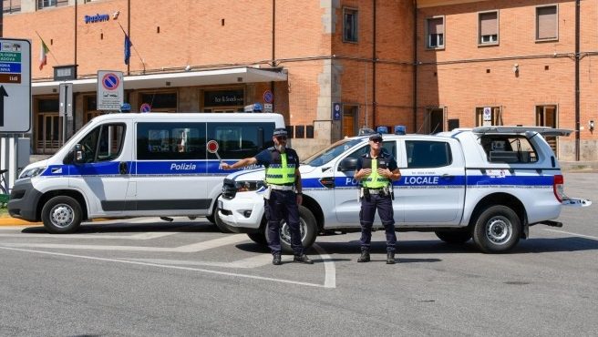 Intervento congiunto della Polizia Locale in stazione per trasporto irregolare e falsificazione di età minorile. 1