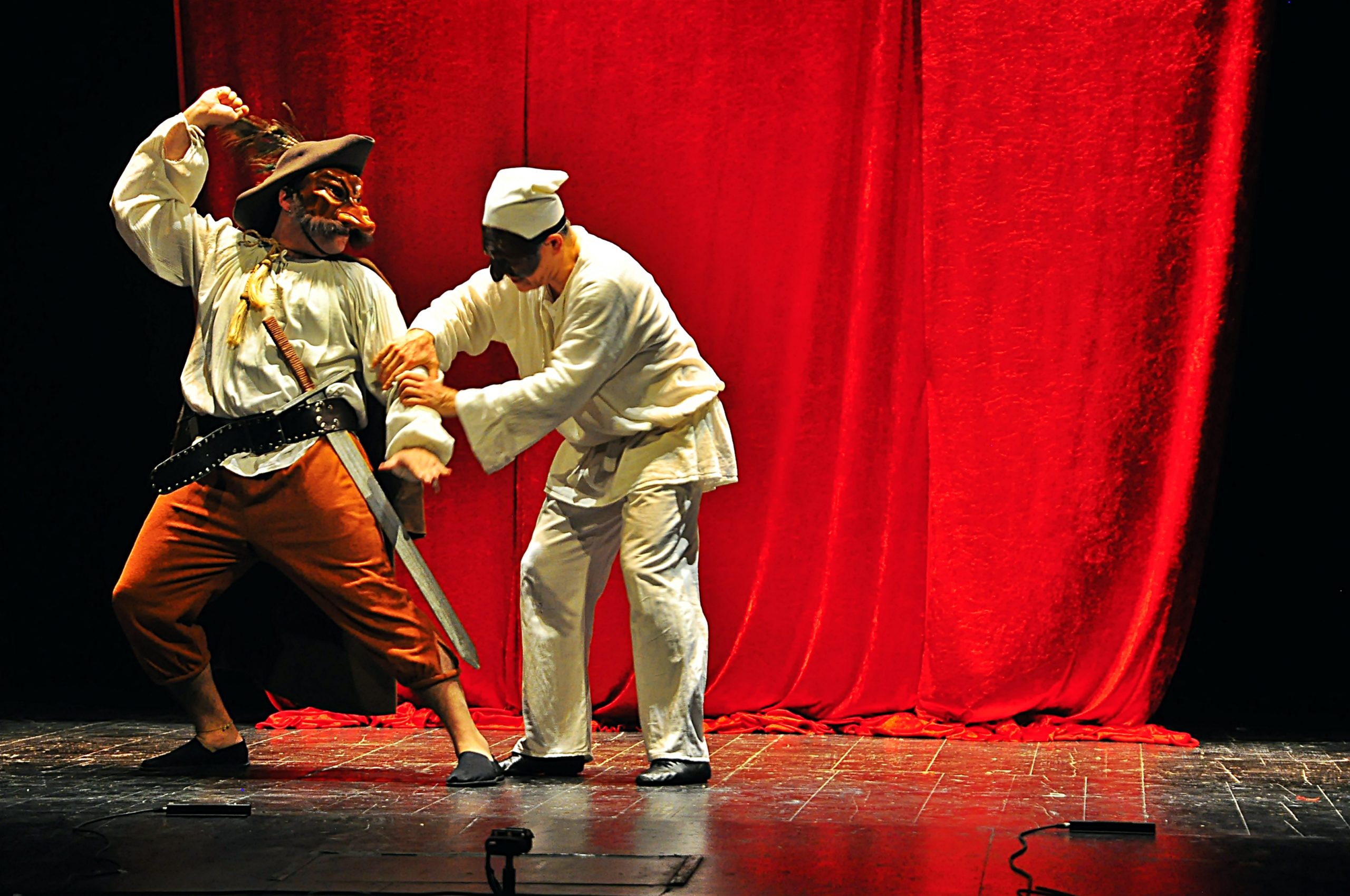 Pulcinella in carcere: a Ferrara un evento che unisce ritualità, follia e poesia 1