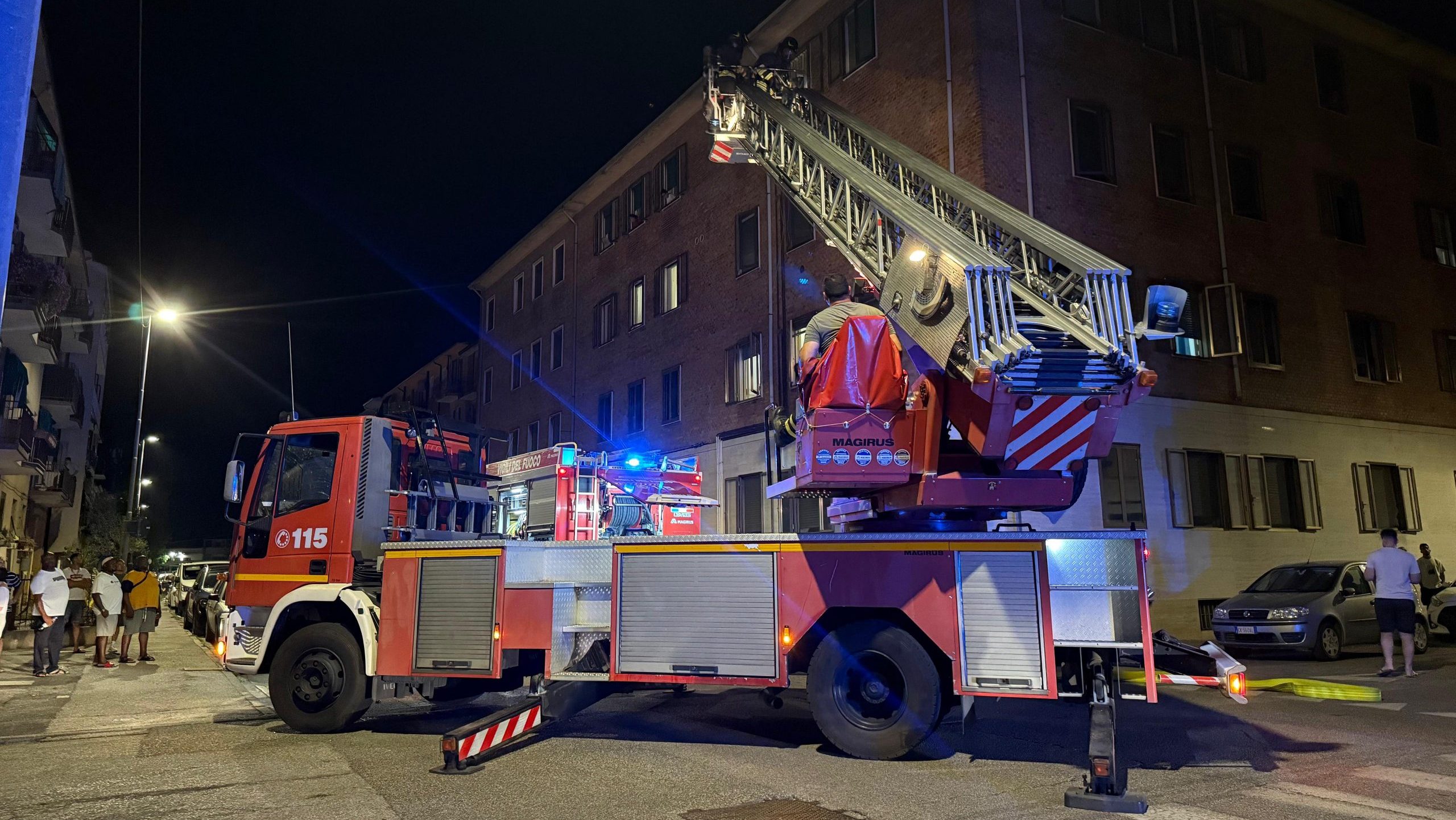 Si addormenta con la casseruola accesa, interviene la squadra di emergenza in via Oroboni. 1