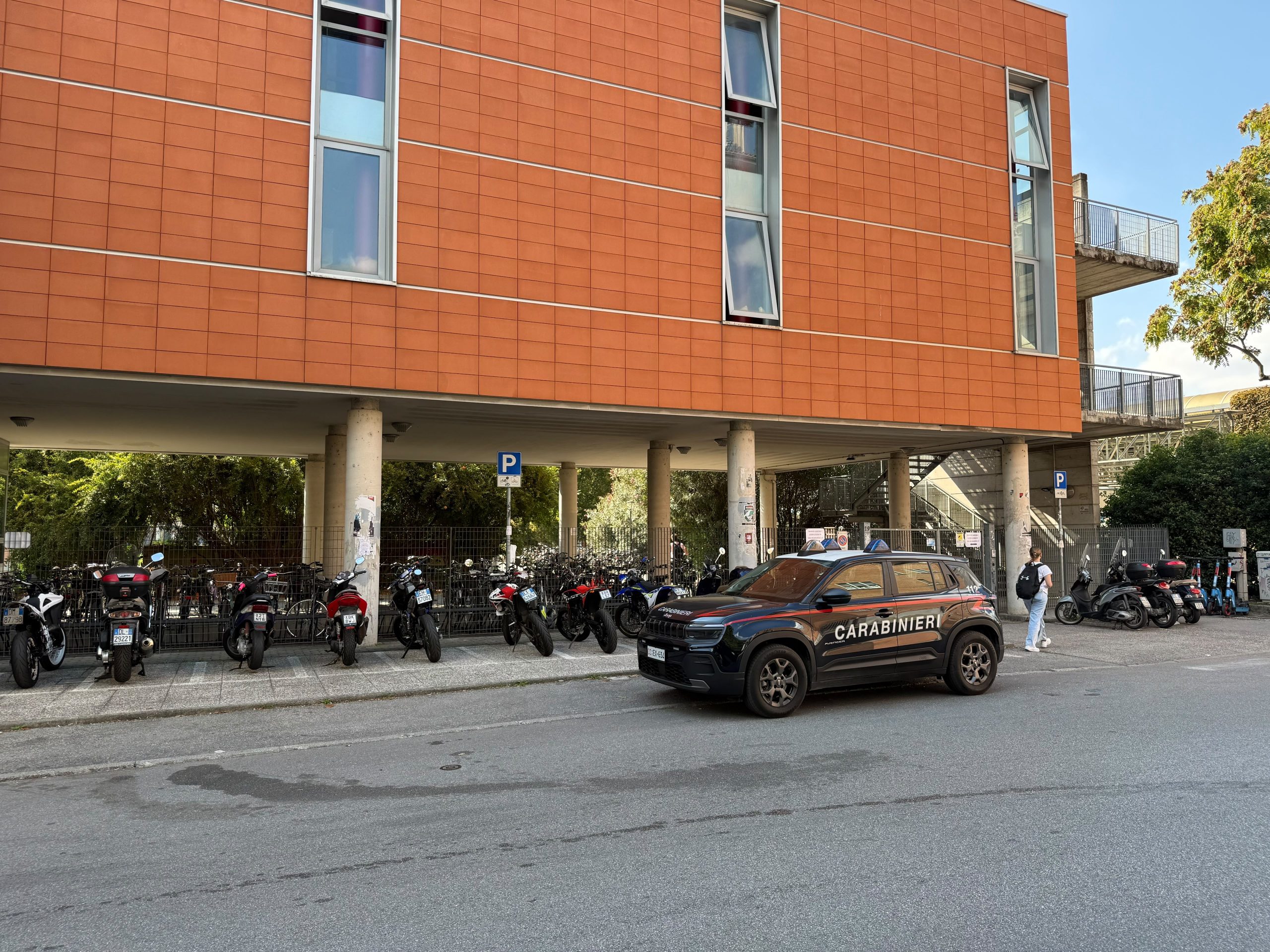 Aggressione con coltello al Liceo Ariosto di Ferrara: arrestato un diciottenne 1