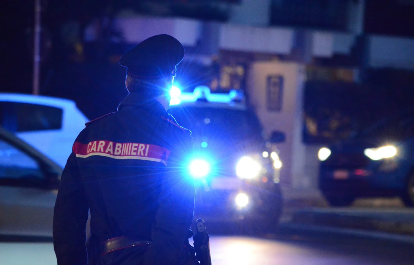 Rapina a coltellate a Argenta: ferito pakistano, indaga la Polizia 1