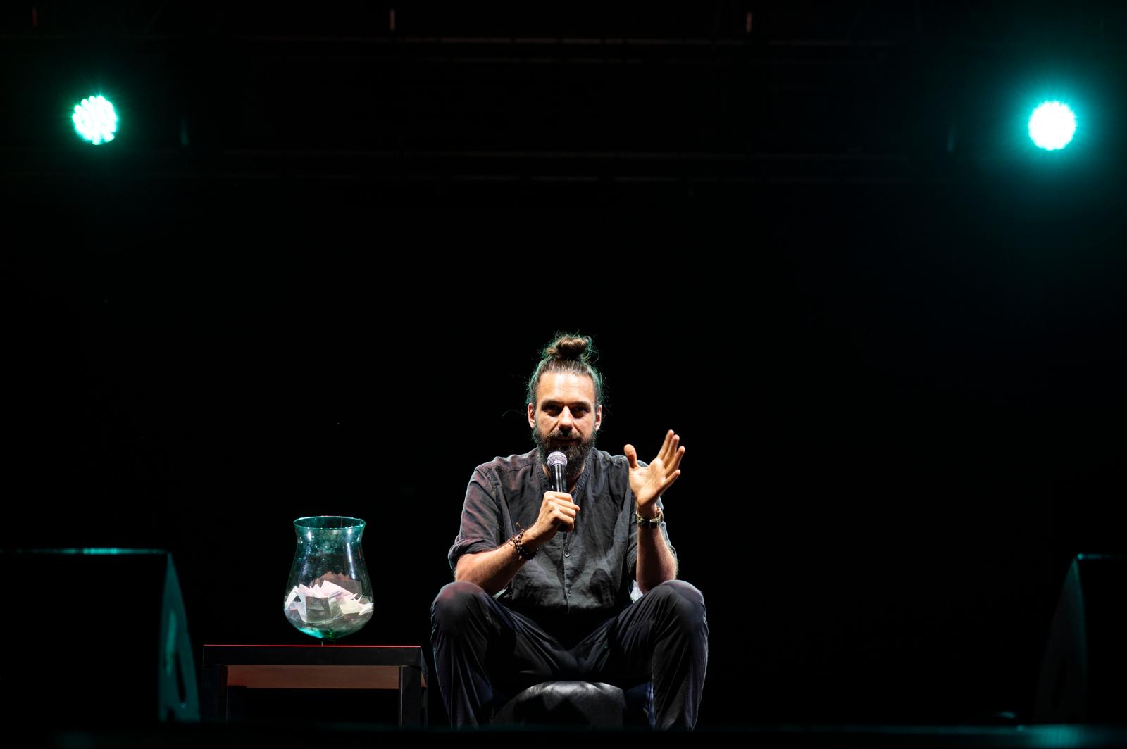 Gianluca Gotto arriva a Ferrara con il nuovo talk “Questione di karma” 1