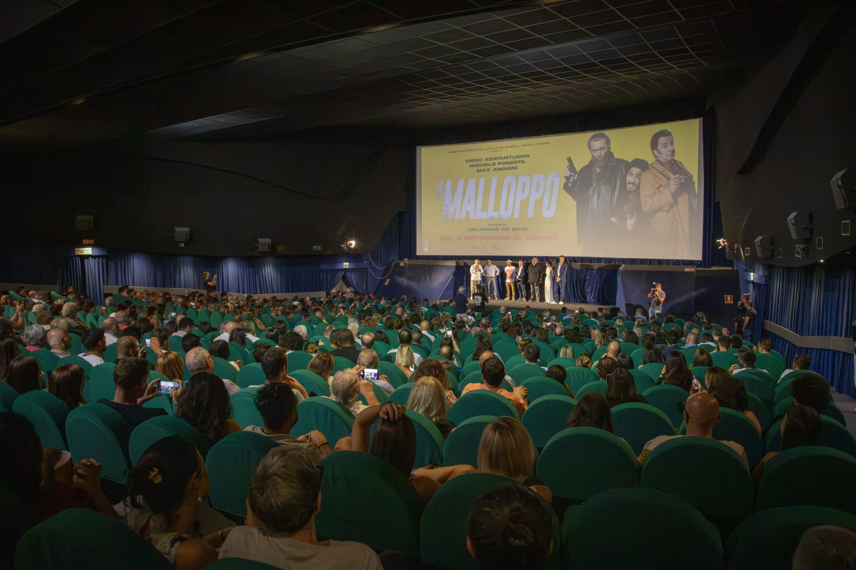 Il Malloppo si presenta all’Italia intera dal palco dell’Apollo 14