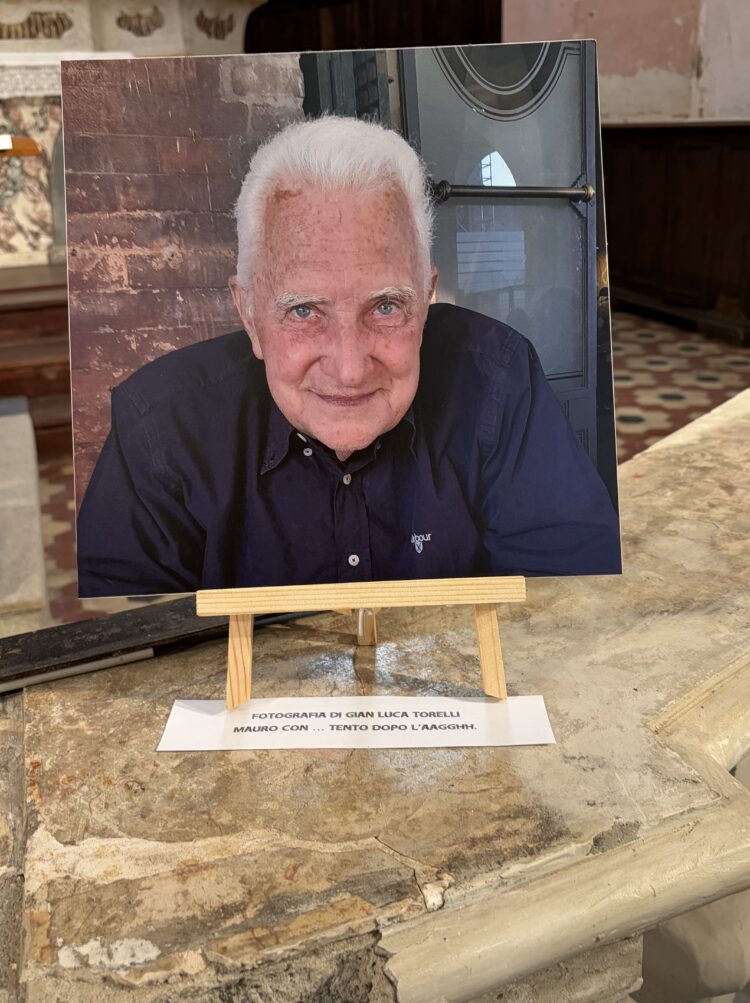 Mauro Buzzi nella mostra "Ritratto in forma di autoritratto" Mauro Buzzi e le opere enigmatiche nella mostra “Ritratto in forma di autoritratto” a Gualtieri 1