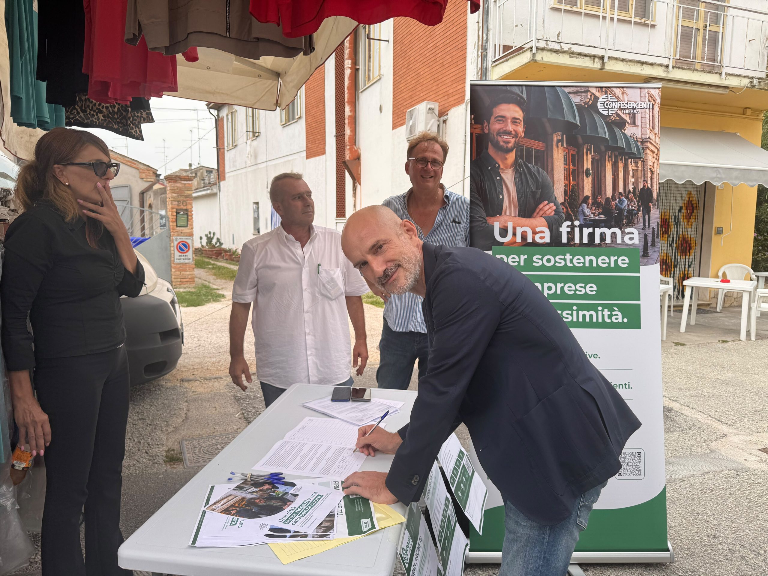 Negozi che chiudono, Calvano: “Difendere il commercio di prossimità” 1