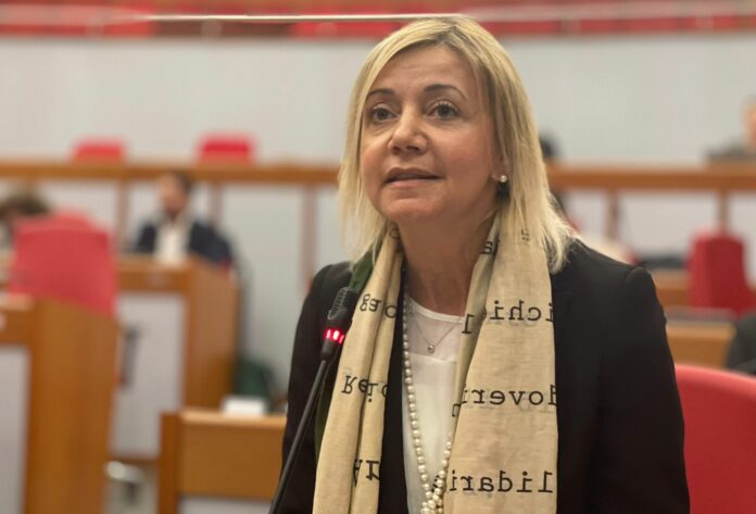 Alloggi Erp, FdI chiede alla Regione perché ha eliminato il requisito del lavoro 1